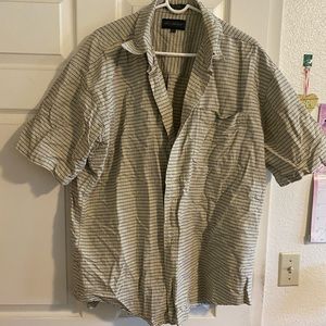 Men’s button down casual or dress shirt